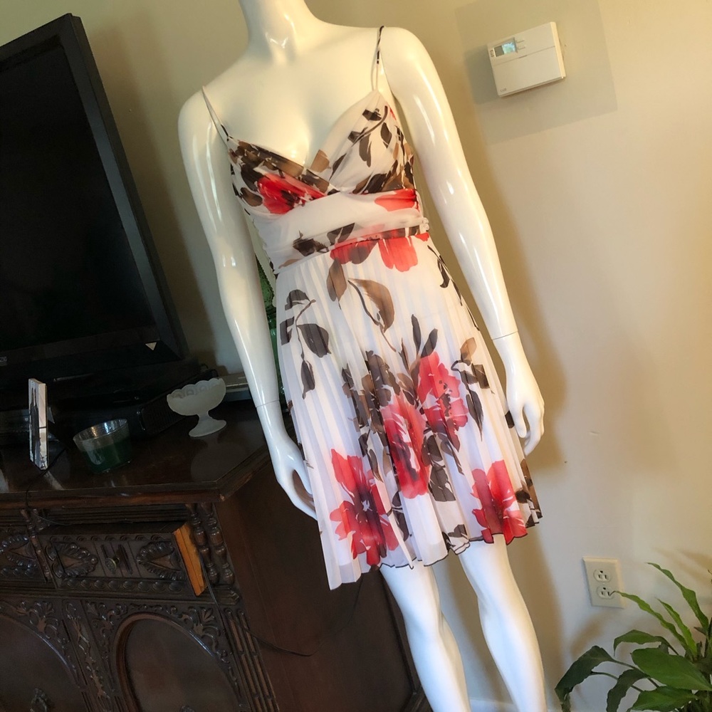 Cute Flirty Summer Dress small